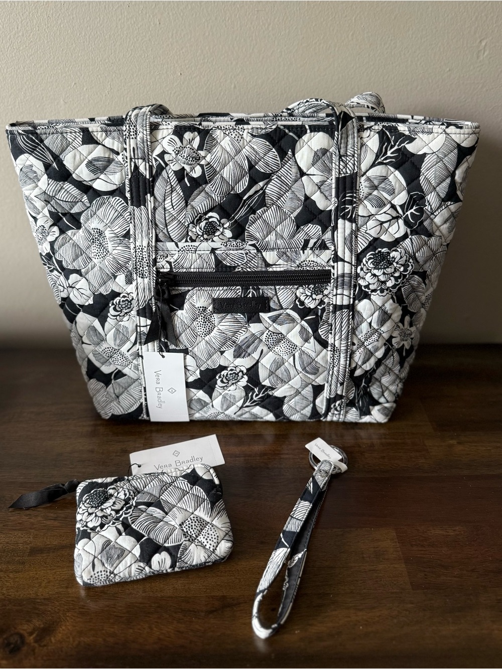 Vera Bradley Tote Bag Coin Purse And Keychain Bundle NWT